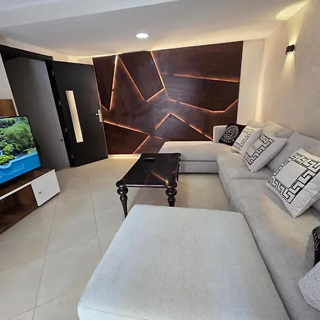 Ajanif Apparte Standing Et Fraicheur Salon Et Suite Parentale Climatise Tétouan Exterior photo
